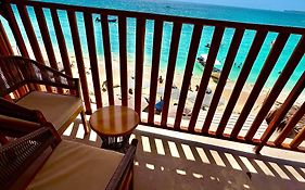 Cabañas W Beach